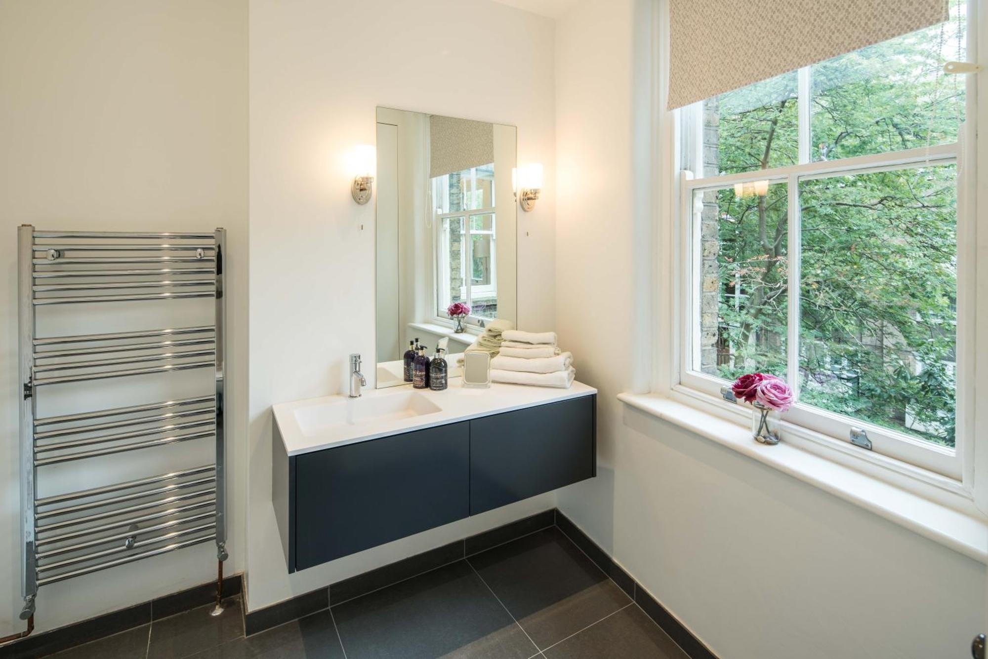 West Kensington-4bedrooms-cinema Rooms-olympia Londra