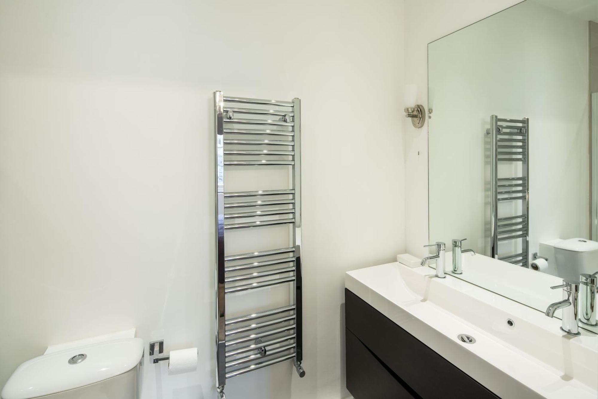 West Kensington-4bedrooms-cinema Rooms-olympia *